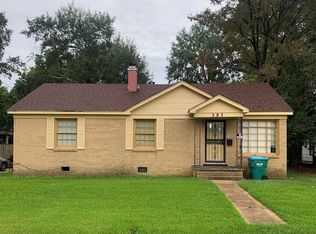 283 Lamar St, Grenada, MS 38901
