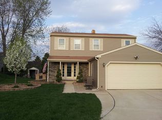 911 Palomino St, Carol Stream, IL 60188