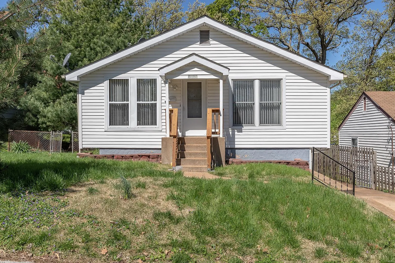 8021 Joel Ave photo 1