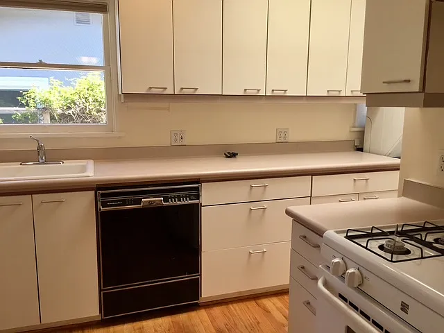 219 Peyton St — Photo 9