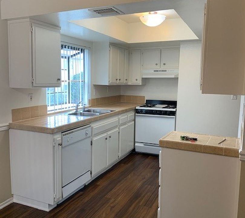 1st image of 12512 Penn St #G