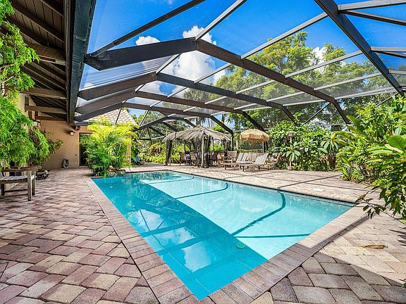 3rd image of 6582 Patio Lane