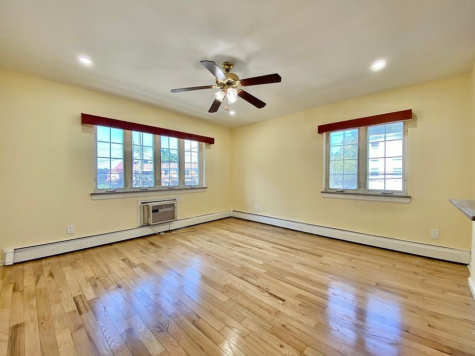 1st image of 1401 27th Ave #3