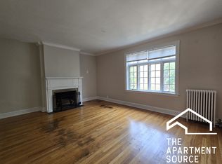 1107 Lake St APT 3N, Evanston, IL 60201