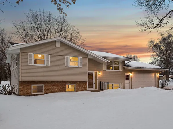 507 Lyndale Ave N, New Prague, MN 56071