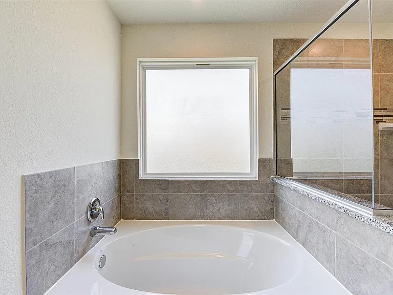15623 Hanover Breeze Ln — Photo 21