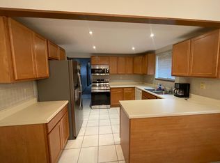 21W276 Tee Ln APT A, Itasca, IL 60143