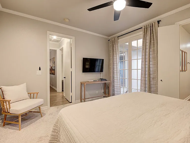 2100 Cobblestone Ct #106 — Photo 10