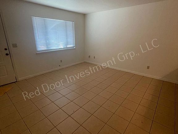5th image of 3671 NE 41st St APT B