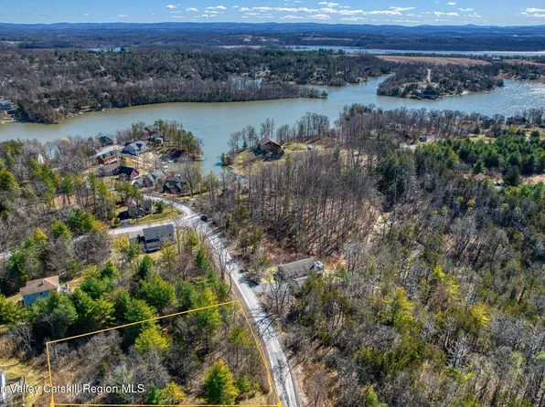 23 Daredevil Drive, Athens, NY 12015