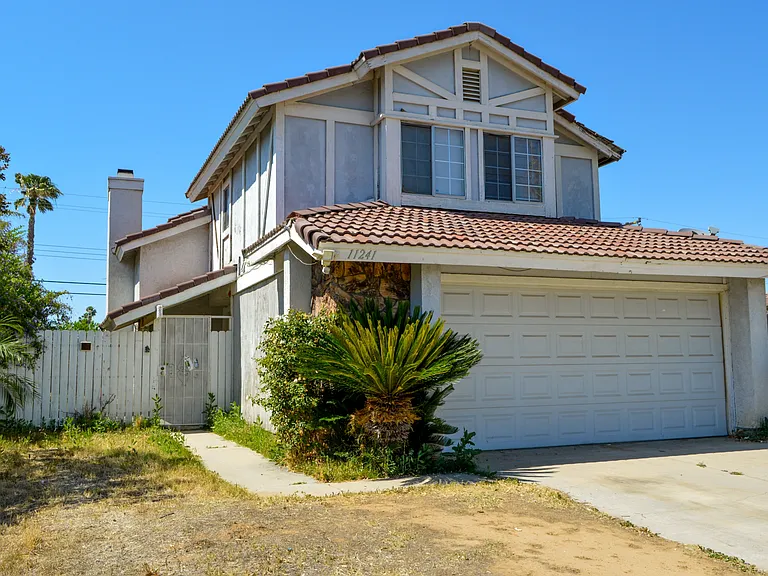 11249 Heathrow Dr — Photo 1