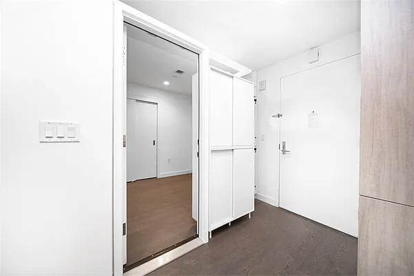 Sold by Lin Pan Realty Group LLC | media 17