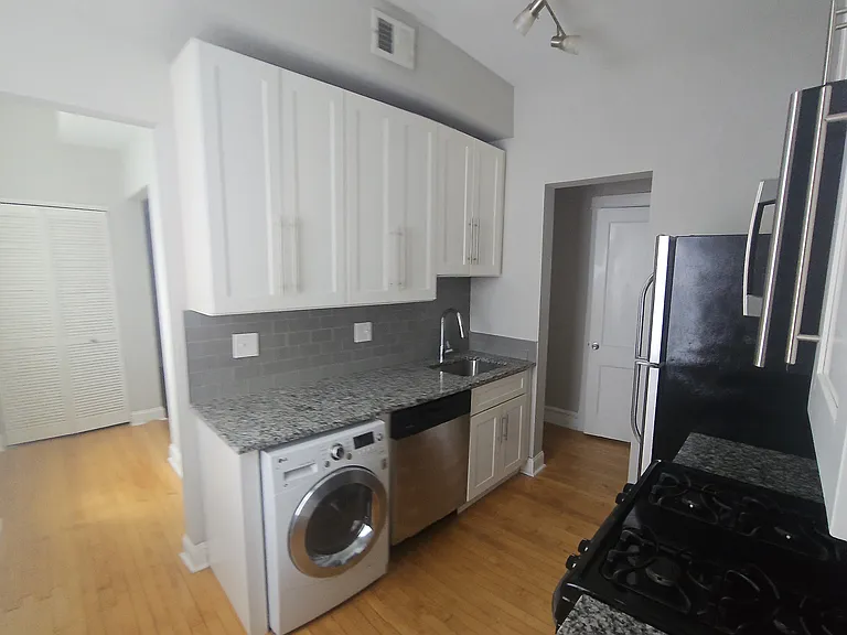 5825 N Wayne Ave #2S — Photo 7