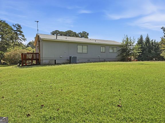 4th image of 814 Brookdale Rd