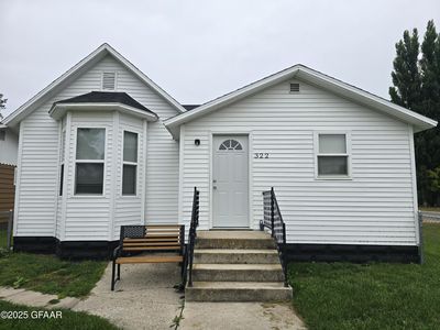 322 Garrison Ave, Larimore, ND, 58251