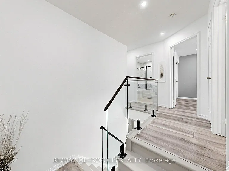 75 Willet Ter — Photo 33