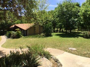 210 S Lakeway Dr, Kerrville, TX 78028