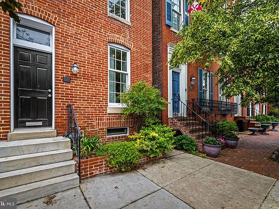 3rd image of 112 W Montgomery St