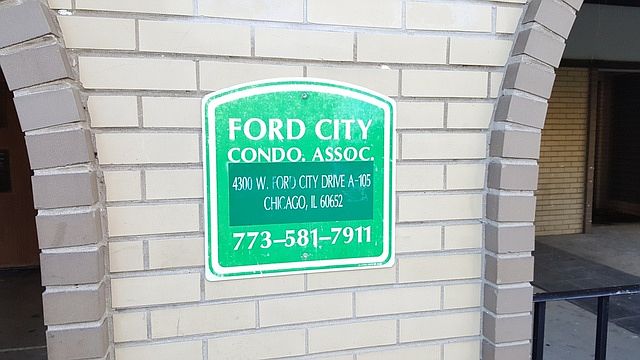 1st image of 4300 W Ford City Dr APT 1402