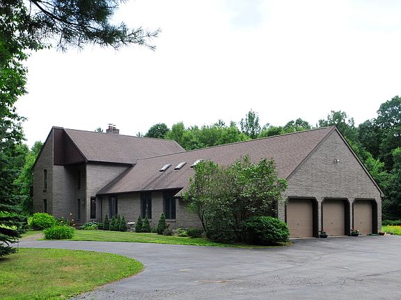 2nd image of 422 Crescent Ave #0
