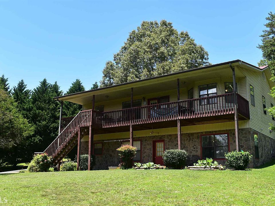1st image of 2940 Bear Ln
