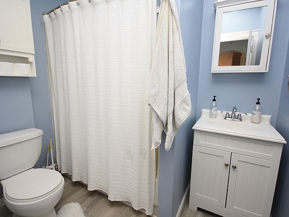 5th image of 2223 Lakeway Ave