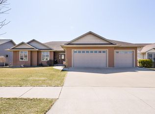 1530 Birka Ln, Onalaska, WI 54650