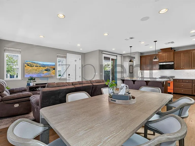 4293 Sunset View Dr — Photo 8
