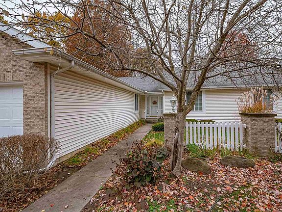 3rd image of 18547 Garwood Ct