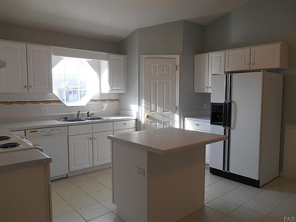 4th image of 1916 Southwind Cir