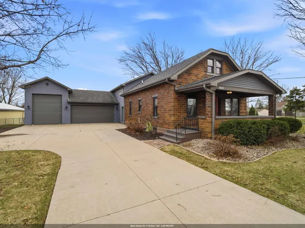 1881 W Main St, Appleton, WI 54911