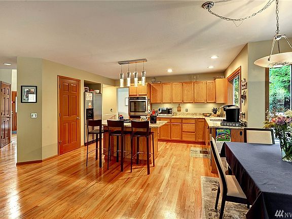 2nd image of 20911 SE 138th Pl