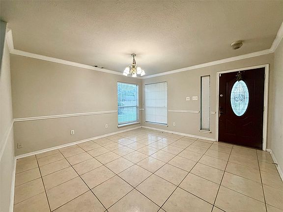 5th image of 6827 Autumn Thistle Dr