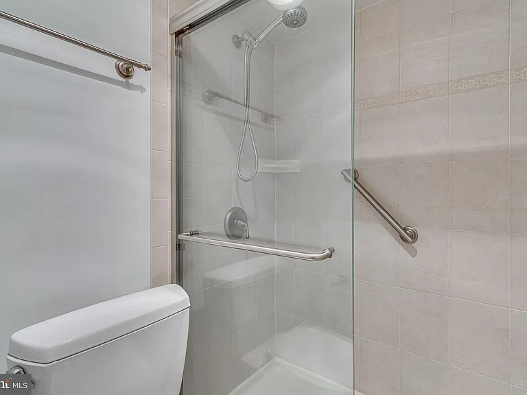 5904 Mount Eagle Dr #903 — Photo 18