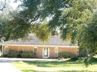 325 Christenson Rd, Hankamer, TX 77560