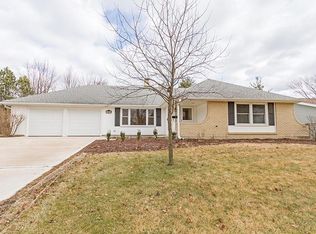 535 Westover Ln, Schaumburg, IL 60193