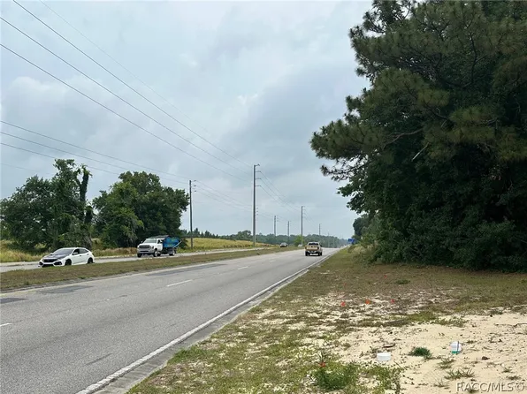 2757 W Fairfax Ct, Lecanto, FL 34461