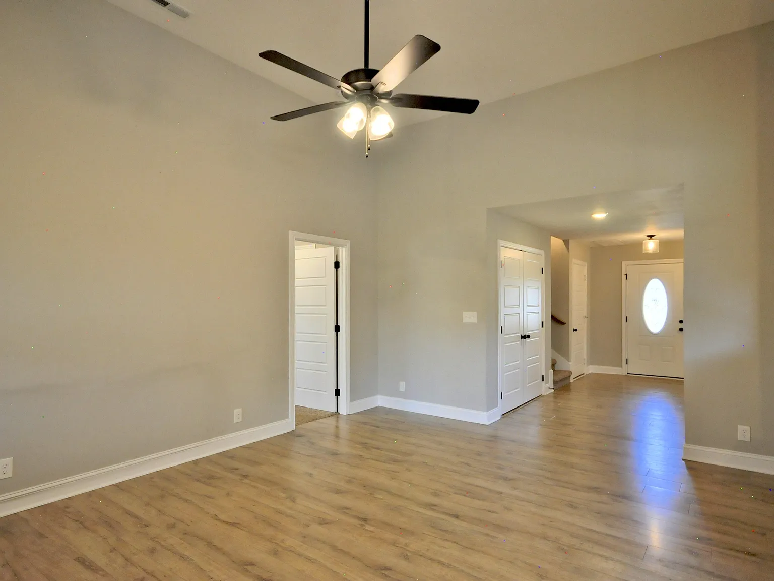 4 bed, 2.5 bath, 2057 sqft, $2,200 — Photo 4