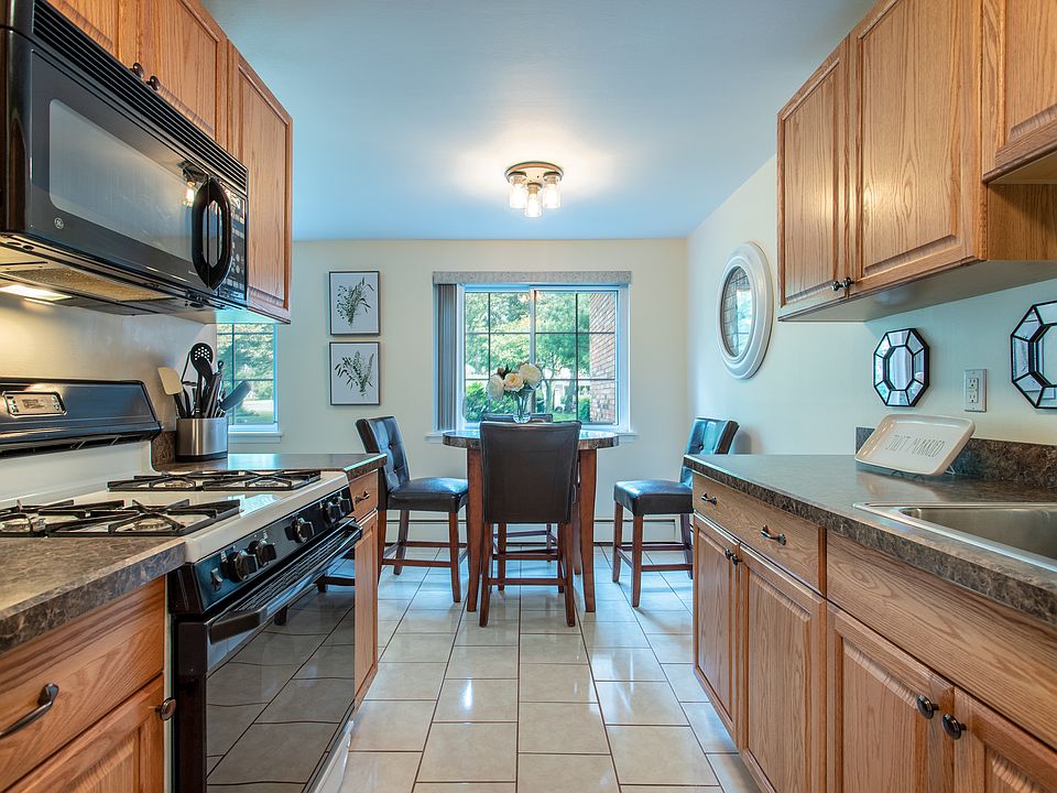 1st image of 96 Jervis Ave