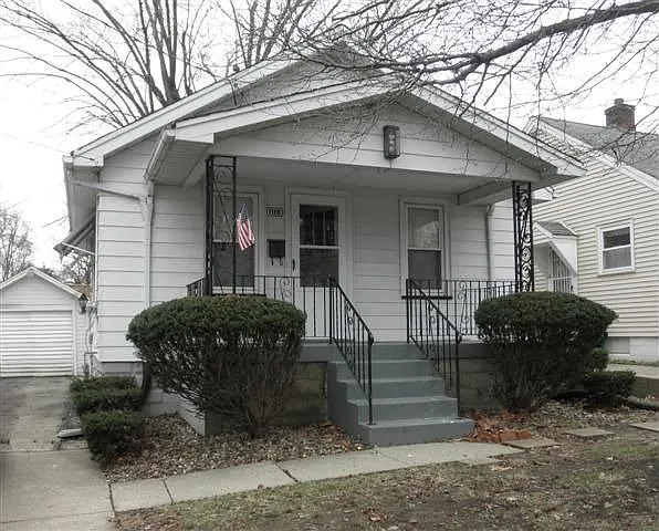 1118 W Thrush Ave photo 1
