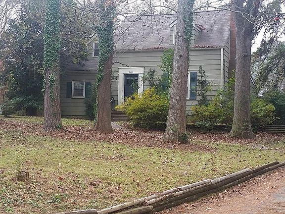 3rd image of 2460 Darden Dr