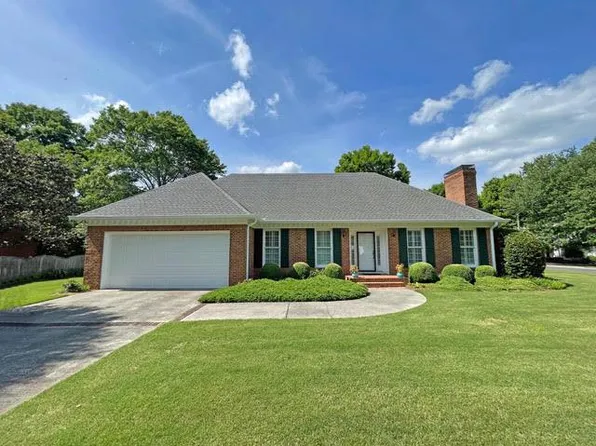 2000 Kingsridge Dr, Dalton, GA 30720