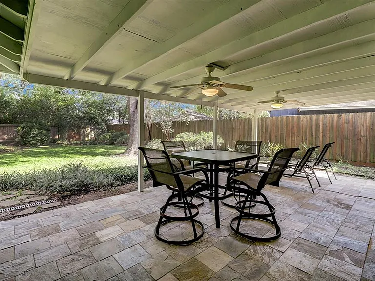 906 T C Jester Blvd — Photo 4