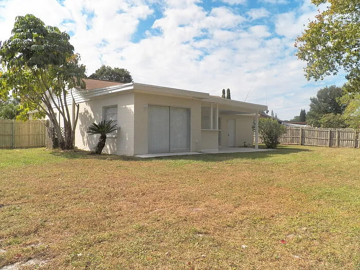 7109 Vallejo Way — Photo 15