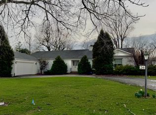 26 Windsor Dr, Oak Brook, IL 60523