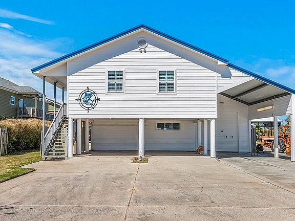 3rd image of 3620 Lakeview Dr