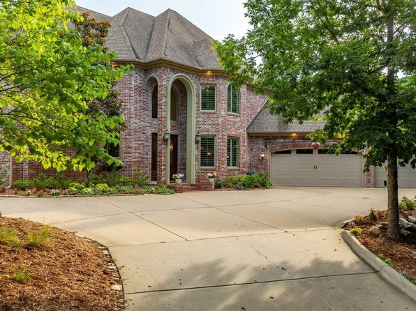 5100 McHenry Creek Cir, Little Rock, AR 72210