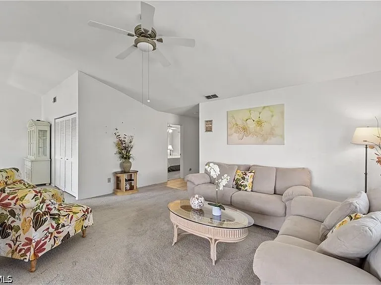 8565 Charter Club Cir #6 — Photo 4