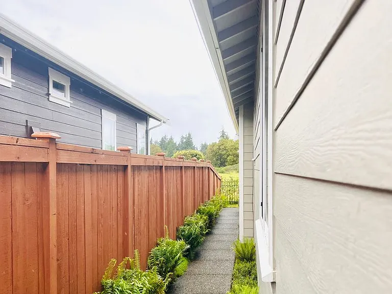 8333 Camano Loop NE — Photo 51