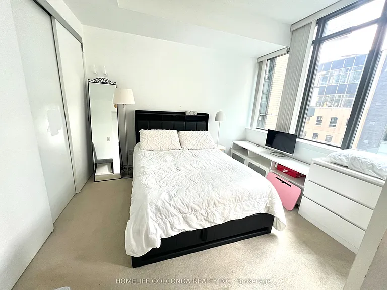 8 Charlotte St #511 — Photo 6